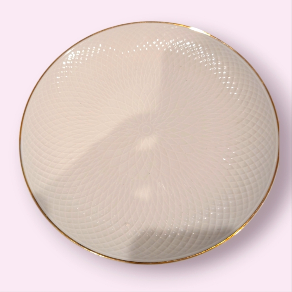Nikko New Century Orbit Gold 8.5" Embossed Accent Plate